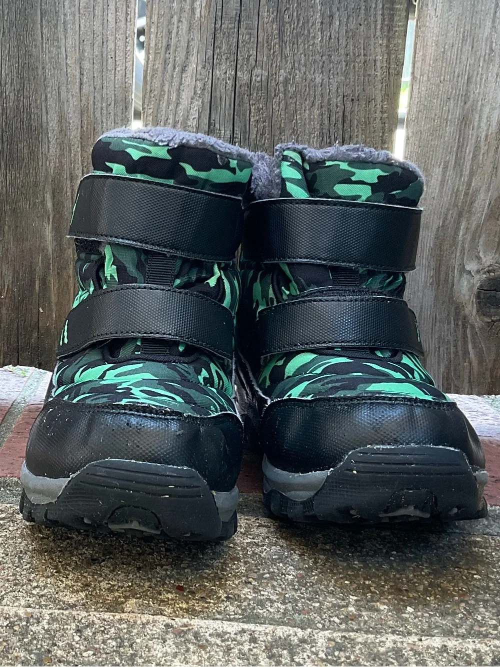 Big Boys Snow Boots , Size 3.5